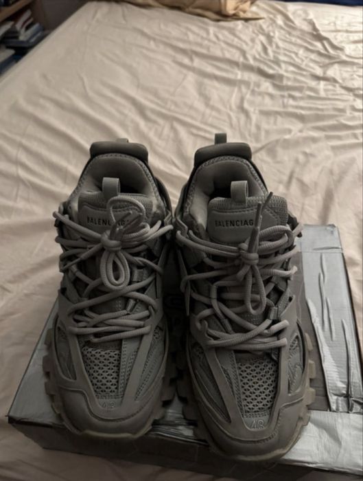 Balenciaga Tracks