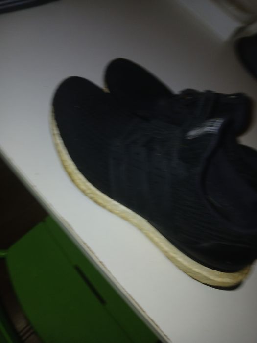 Ténis homem pretos* 46 e meio