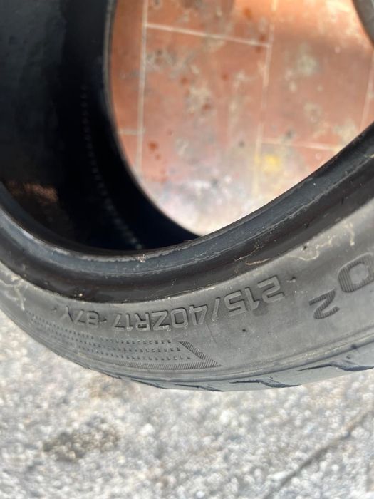 215/40/17 hankook 2 pneus
