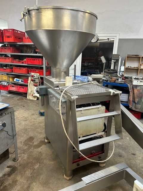 Nadziewarka próżniowa łopatkowa - RISCO RS 4001