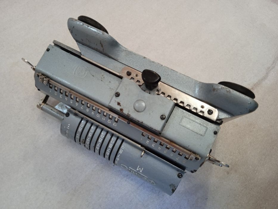 Арифмометр Феликс М СССР ретро калькулятор