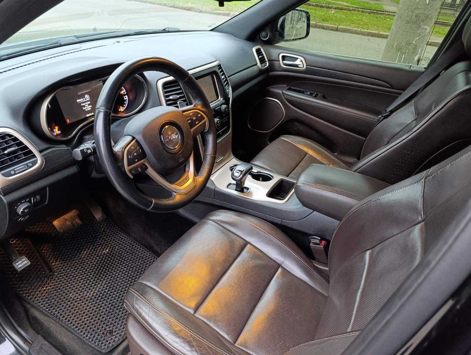 Продам шикарний автомобіль JEEP GRAND CHEROKEE 2015 р. 3.6 бензин