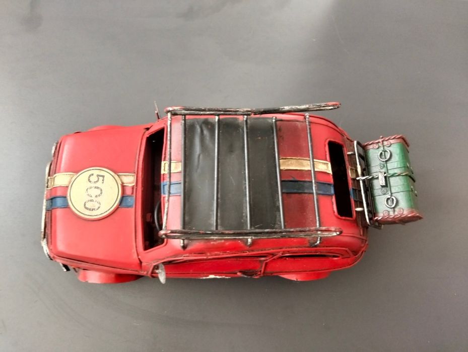 Carro em Metal Chapa