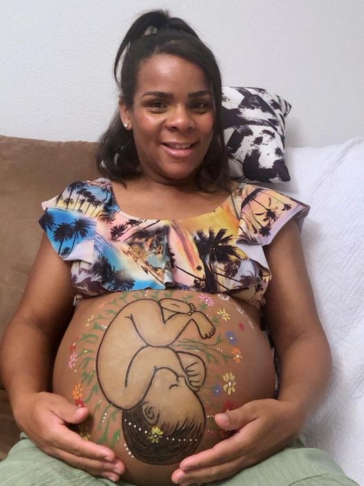 Arte Gestacional Personalizada  - Recordação Única da Gravidez