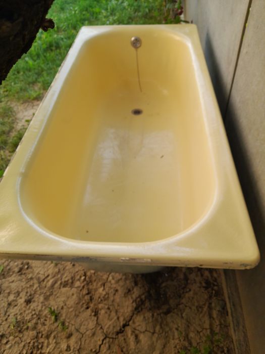 Ванна металева та чугунна