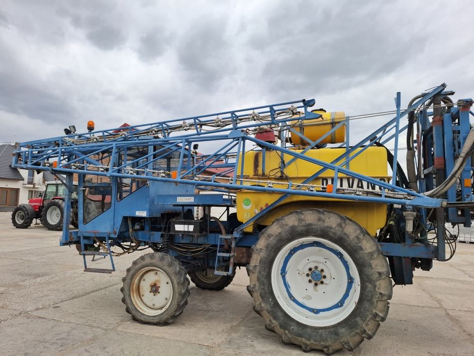 Opryskiwacz samojezdny delvano 24/27 m 2500 l