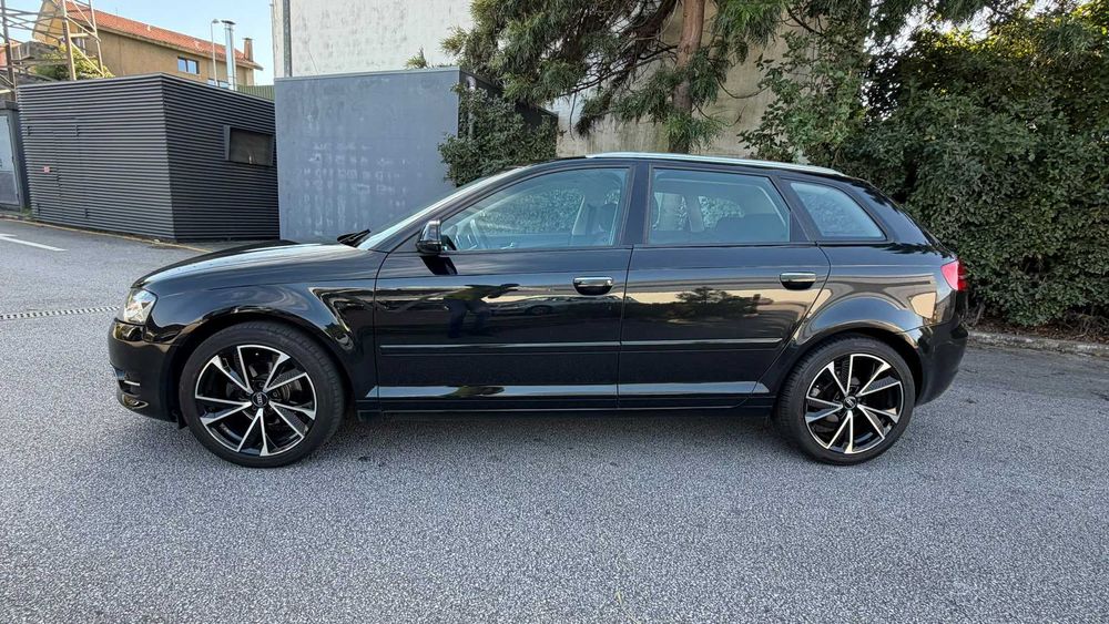 Audi A3 sportback 1.6 tdi attraction 2013
