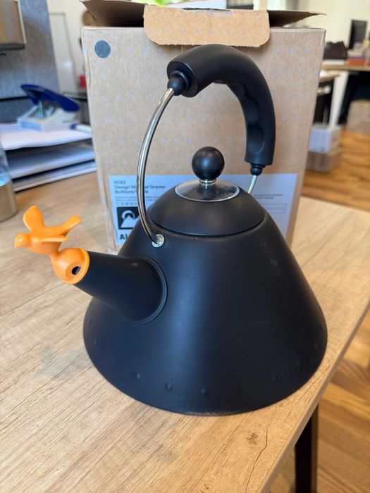 Alessi Czajnik 9093 BB  z gwizdkiem ptaszkiem, czarny mat