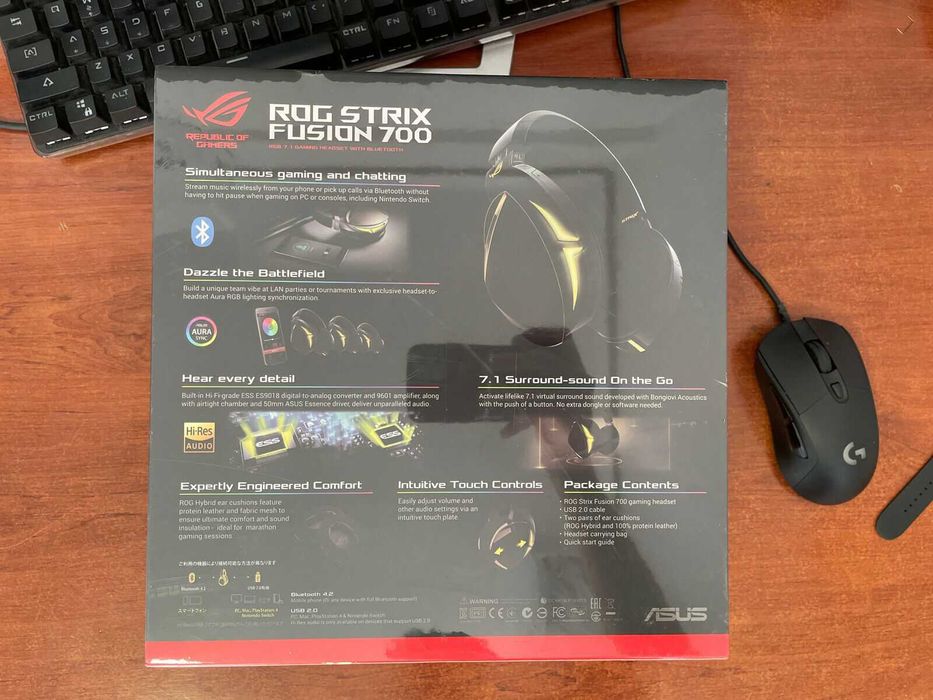 Auscultadores  gaming Asus Rog Strix Fusion 700 - Novos