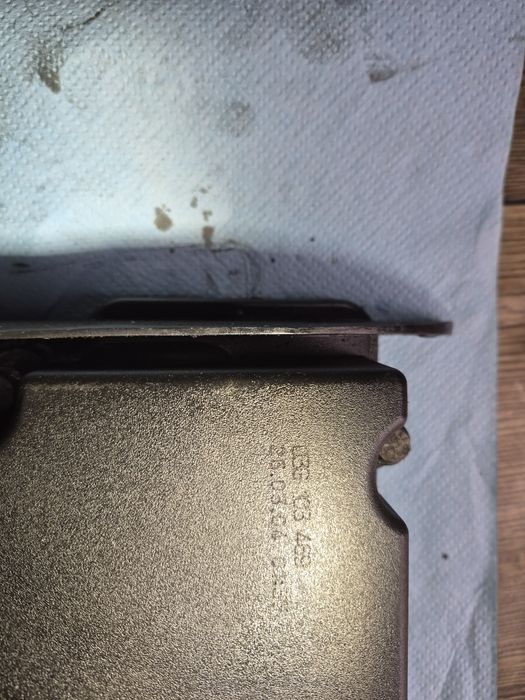 Pokrywa zaworów vw audi 2.0 tdi