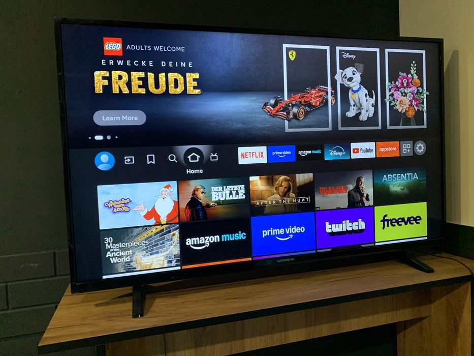 Телевізор Grundig 50 smatr TV 4k + кріплення на стіну