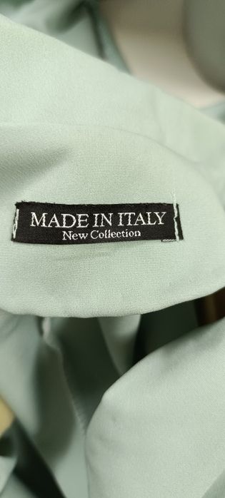 Casaco verde Tamanho L. Made in Italy.