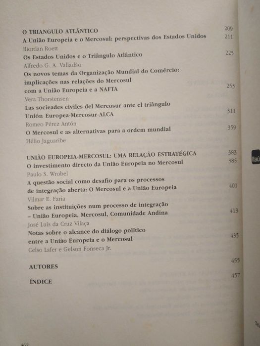 Regular e democratizar o sistema global