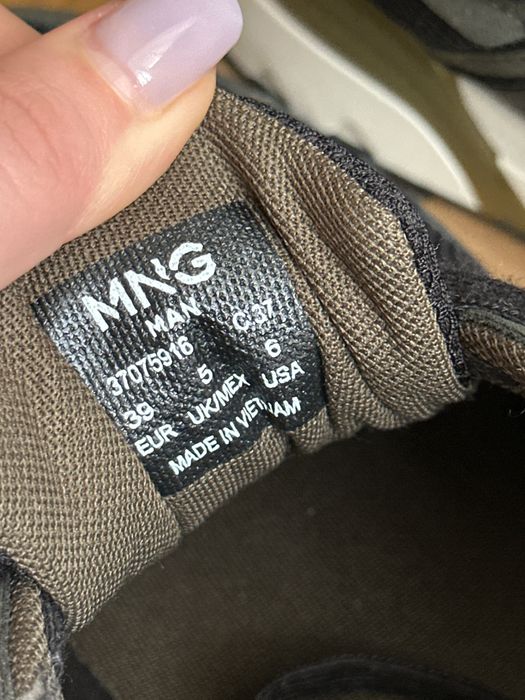 Чоловічі кросівки хакі Mango