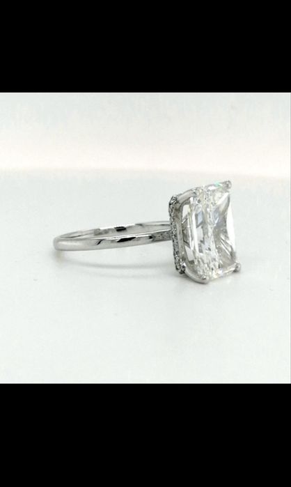 Anel de Luxo com diamante de 5.02 ct IGI em ouro branco 18 K