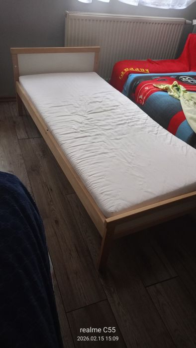 Łóżeczko dziecięce z materacem