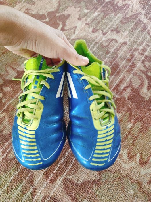 Бутси adidas 39 розмір