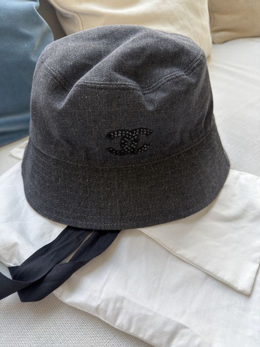 Chanel Bucket Hat — два варіанти панама
