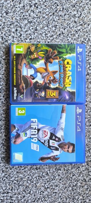 Crash nsane trilogy/Fifa 19 PlayStation 4