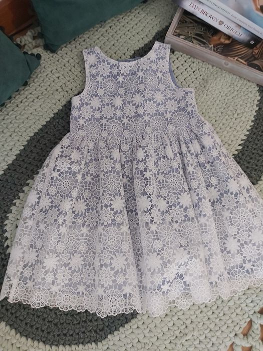 Vestido como novo menina