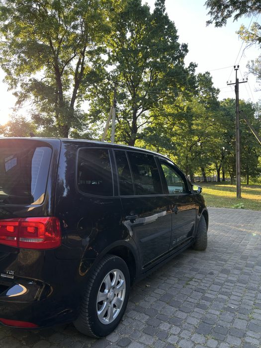 volkswagen touran 2011