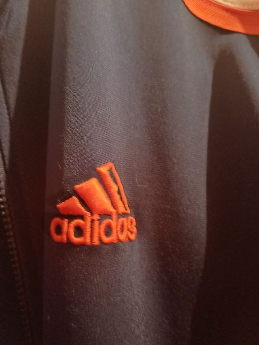 Vende se Casaco Adidas