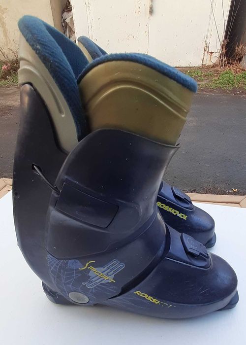 Горнолыжный набор-лыжи,сапоги 4т.гр шлем и очки новые