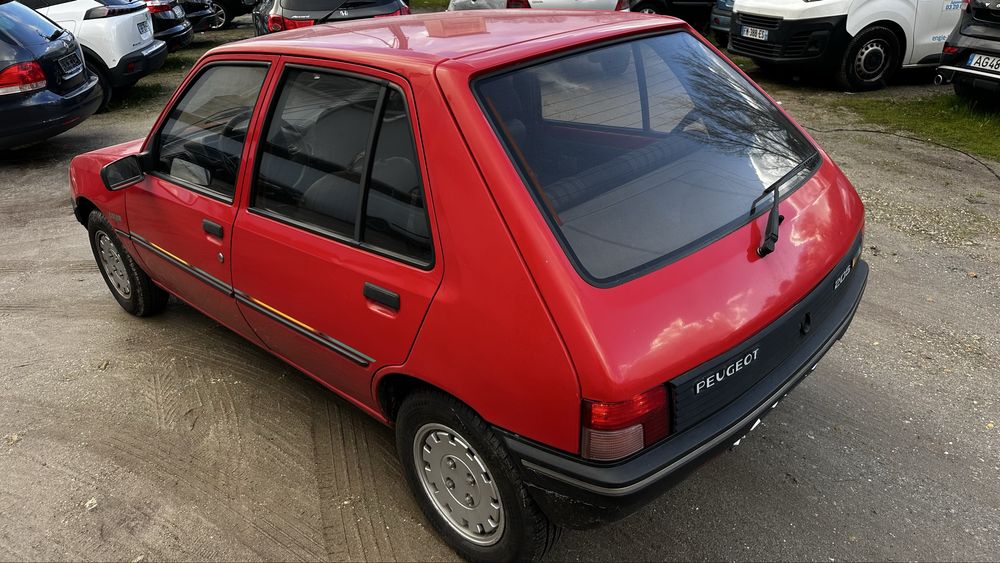 Peugeot 205 Color