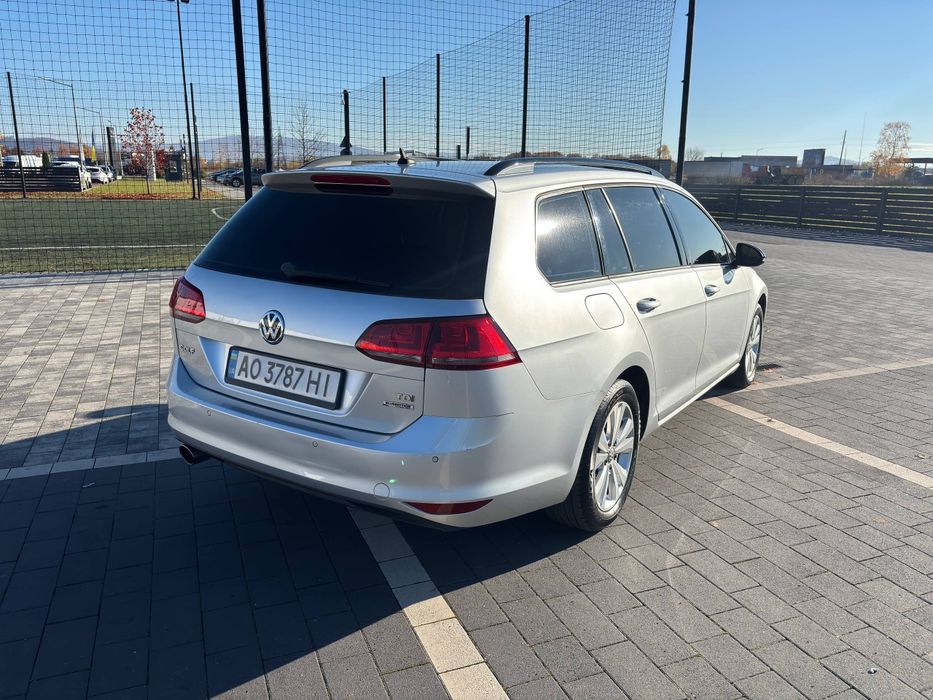 Volkswagen Golf 7 .