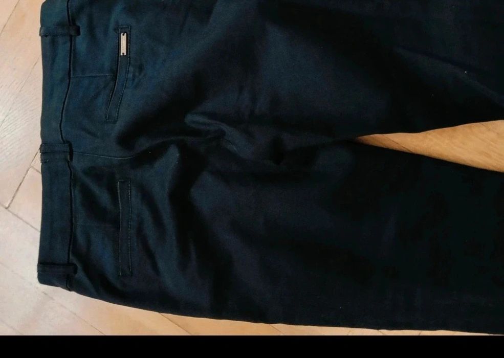 Spodnie cygaretki dopasowane XS