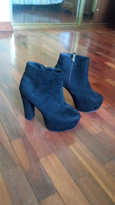 Botas salto alto pretas tamanho 36