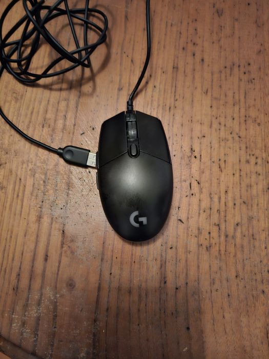 Rato Gaming Logitech G203 LightSync