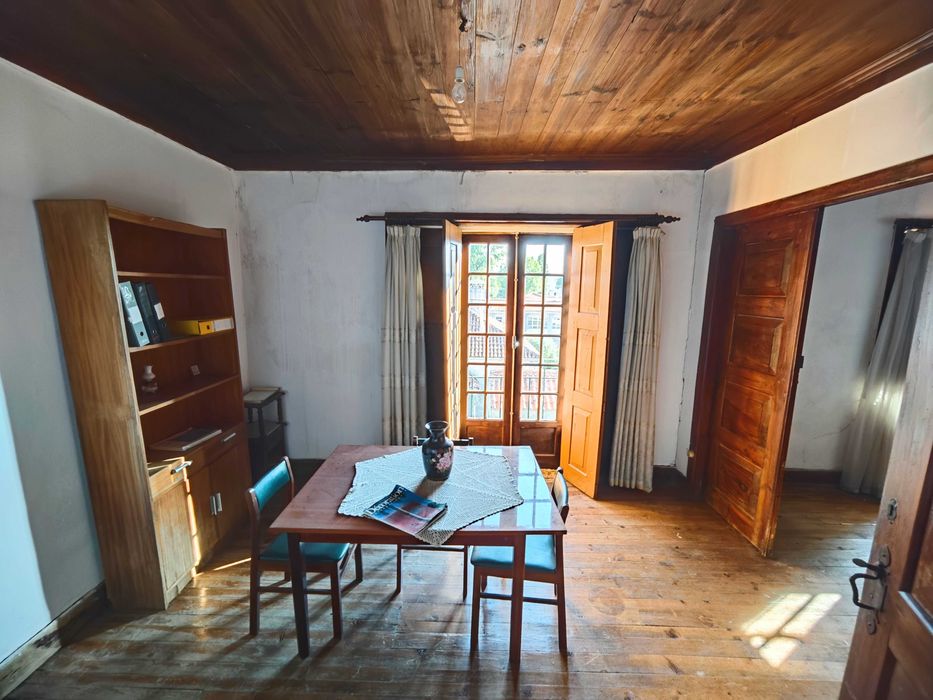 Vende-se vivenda em Trancoso próxima do centro histórico