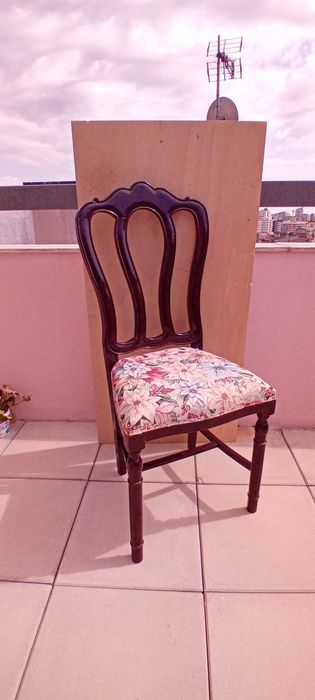 Cadeira de madeira
