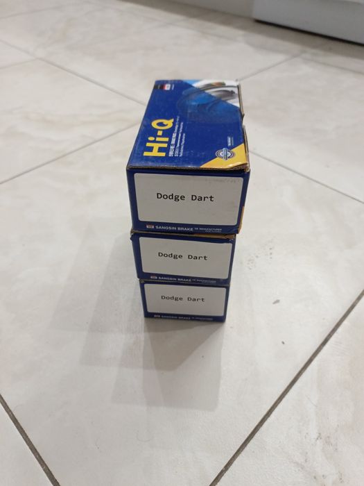 Задні колодки Dodge Dart