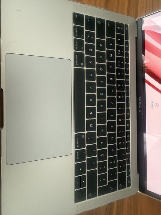 MacBook Pro 13” 2017 — 256GB — Muito Estimado