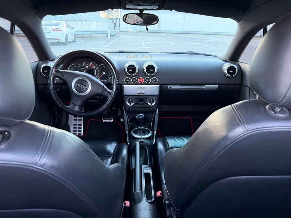 Продам автомобіль Audi TT