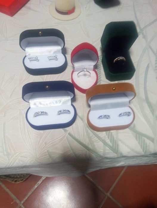Brincos anéis colar
