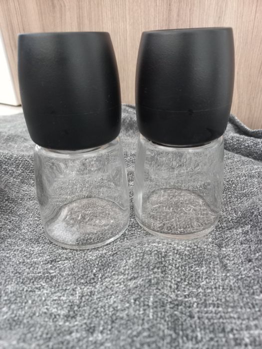 2 moinhos de especiarias