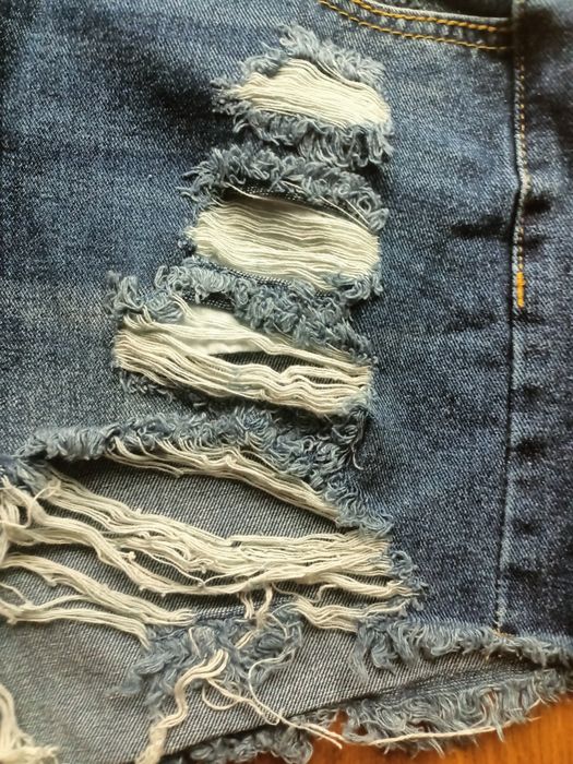 Spodenki jeansowe L Shein