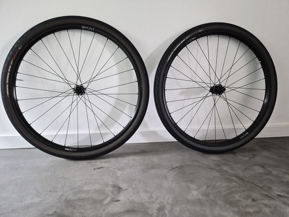 Hunt koła gravel z oponami
