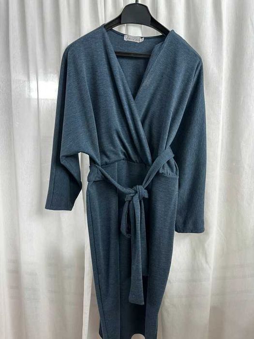 Vestido Midi Envelope Azul Petróleo