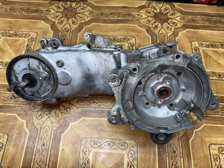 Картера Honda Dio 18,25,27,28 AF18E товстий вал (блок, двигун, мотор)