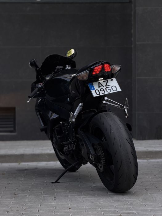 SUZUKI GSXR 600 K8 - Oportunidade!