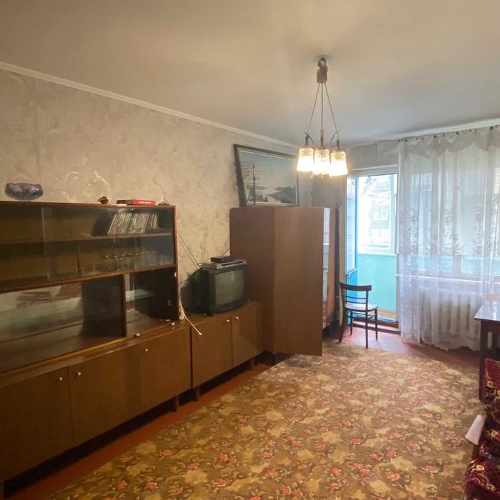 Продається  3-х кімнатна квартира
