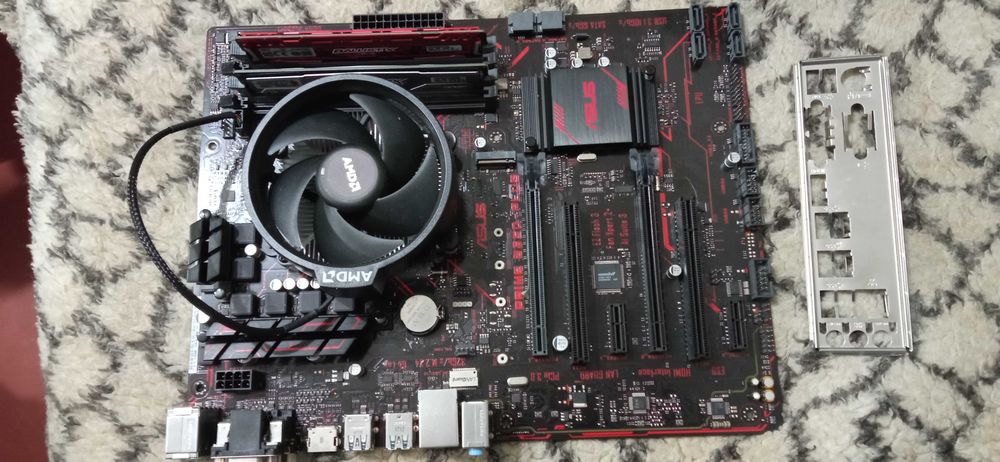 Материнская плата ASUS PRIME B350 -PLUS+Ryzen 7 1700X +8GB/DDR4 , sAM4