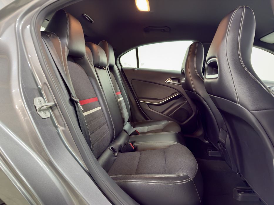 Desde 179€ Por Mês / Mercedes-Benz A180 / 1.5 Diesel Aut / Poss Retoma
