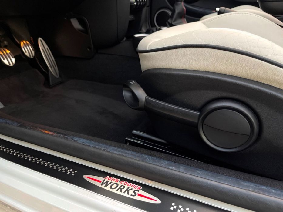 MINI Cooper SD Roadster 2.0 (Harman-Kardon)