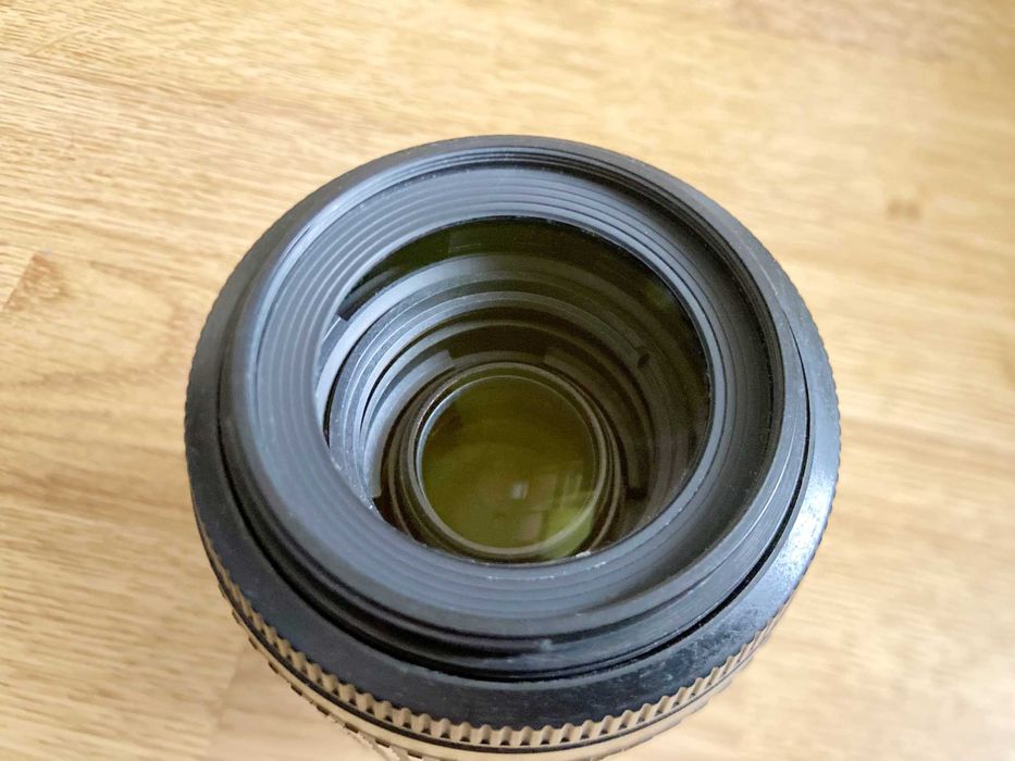 Об’єктив Nikon DX AF-S Zoom-Nikkor 55-200mm 1:4-5.6G ED VR IF SWM