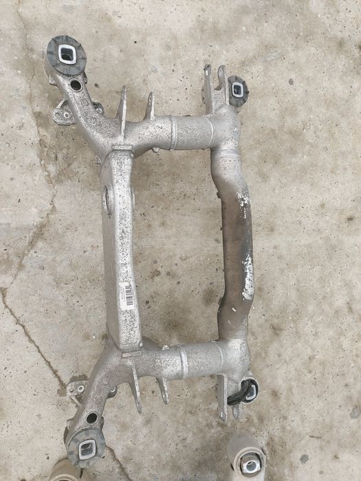 Підрамник БМВ BMW Е39 Е46 Е53 Е60 Е61 Е65 Е66 E70 E71 E83 Е90 E91 E92
